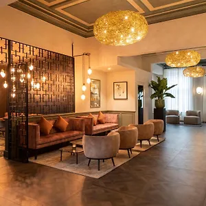 Dukes' Academie Hotel